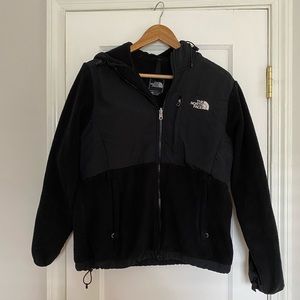 Women’s north face Denali hooded jacket black sz M